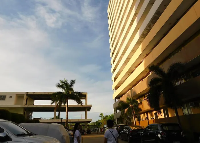 Swiftie-inspired With Pool! Lapulapu Cebu Apartment